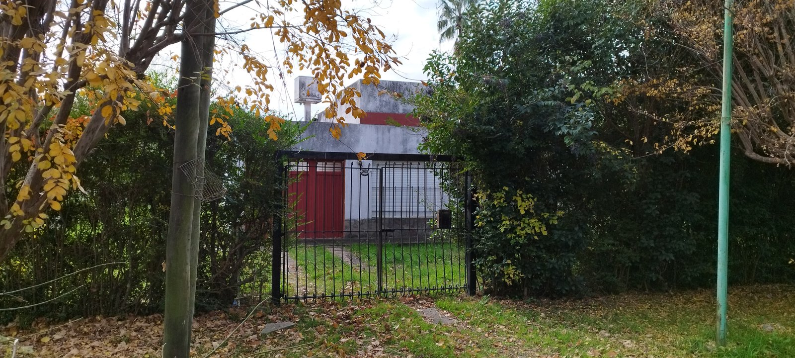 Propiedad con Amplio Terreno a Reciclar