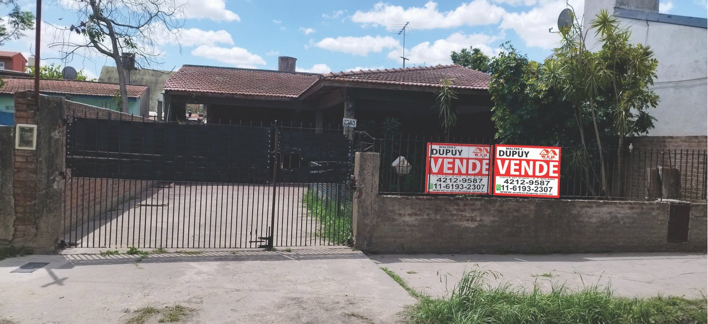 AMPLIA CASA en 836 al 2300