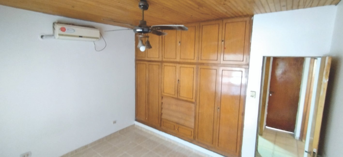 AMPLIA CASA en 836 al 2300